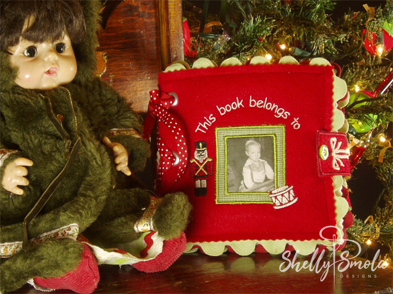 Christmas Quiet Book by Shelly Smola