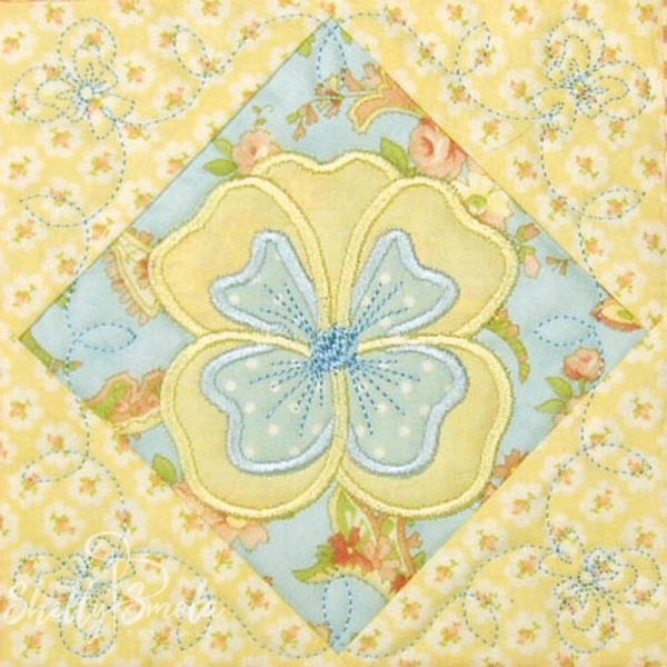 Spring Quilt Pansy by Shelly Smola